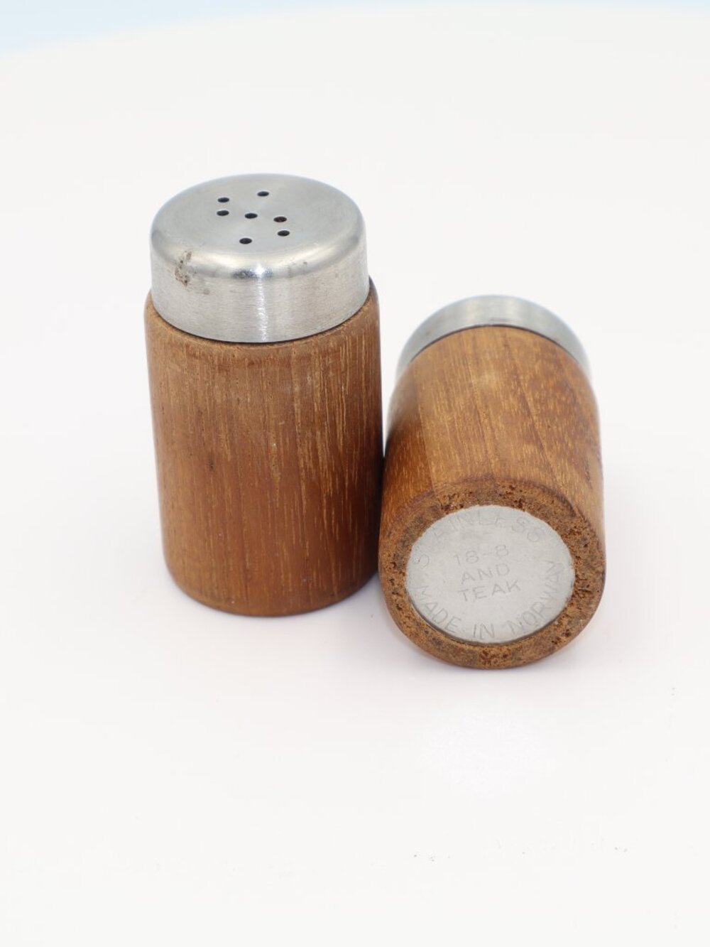 Norwegian Salt & Pepper Shakers Set Teak & 18-8 Stainless 1.25x2.5” Vintage - Picture 6 of 8
